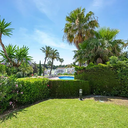 Casa vacanze Golf Town House In Aloha With Pool&garden, Marbella