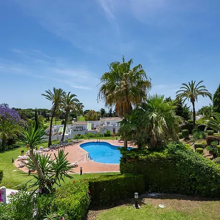 Golf Town House In Aloha With Pool&garden, Casa vacanze *