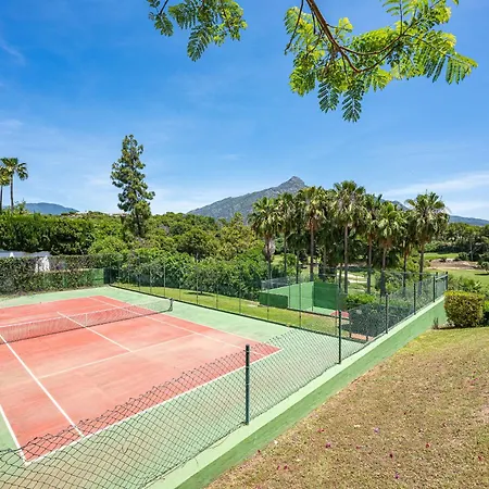 Casa vacanze Golf Town House In Aloha With Pool&garden, Marbella